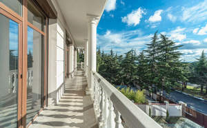 Дом 916м², 4-этажный, участок 39 сот.