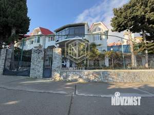 Дом 600м², 4-этажный, участок 5 сот.