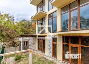 Дом 242м², 3-этажный, участок 5 сот.