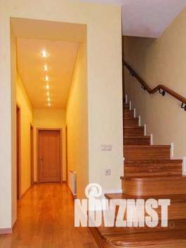 Дом 267м², 3-этажный, участок 6 сот.