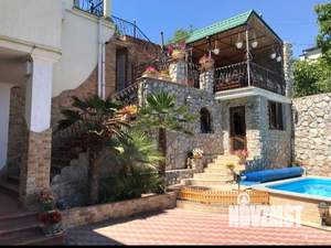 Дом 460м², 3-этажный, участок 8 сот.