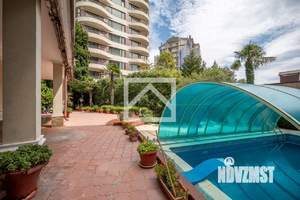 Дом 285м², 3-этажный, участок 9 сот.