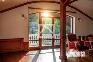 Дом 580м², 3-этажный, участок 12 сот.