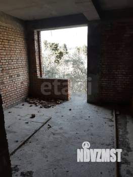 Дом 400м², 3-этажный, участок 6 сот.