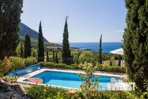 Дом 450м², 2-этажный, участок 15 сот.