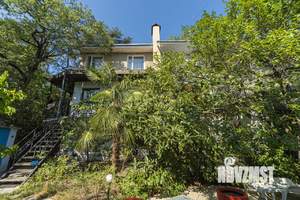 Дом 302м², 3-этажный, участок 11 сот.