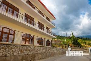 Коттедж 740м², 3-этажный, участок 6 сот.