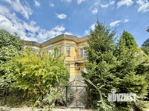 Таунхаус 300м², 3-этажный, участок 1 сот.