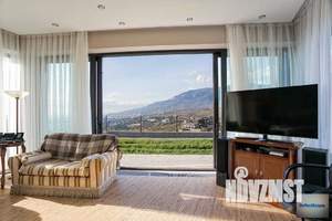 Коттедж 2150м², 3-этажный, участок 36 сот.