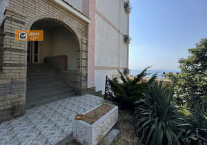 Дом 387м², 3-этажный, участок 6 сот.