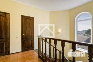 Дом 286м², 3-этажный, участок 6 сот.