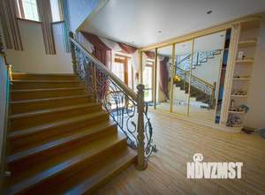 Дом 280м², 2-этажный, участок 6 сот.