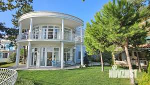 Дом 283м², 2-этажный, участок 10 сот.