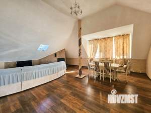 Дом 299м², 3-этажный, участок 4 сот.