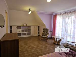 Дом 260м², 3-этажный, участок 6 сот.