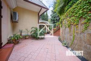 Дом 285м², 3-этажный, участок 9 сот.