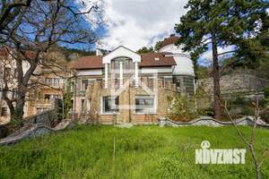 Дом 800м², 4-этажный, участок 12 сот.