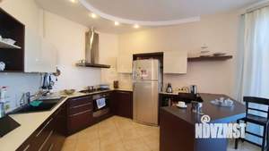 Дом 324м², 3-этажный, участок 17 сот.