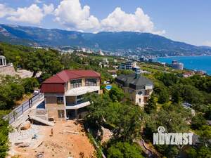 Дом 581м², 4-этажный, участок 5 сот.