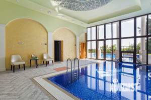 Дом 2000м², 4-этажный, участок 18 сот.