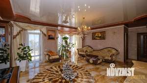 Коттедж 203м², 2-этажный, участок 6 сот.