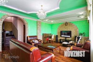 Дом 267м², 3-этажный, участок 7 сот.