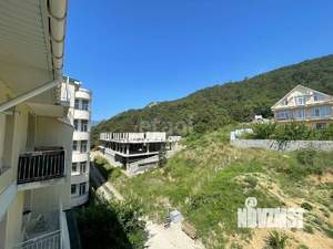 Дом 1950м², 3-этажный, участок 12 сот.