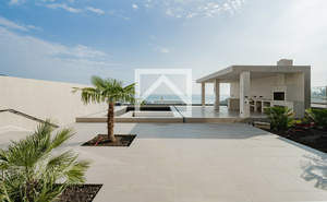 Дом 290м², 3-этажный, участок 5 сот.