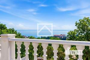 Дом 251м², 3-этажный, участок 4 сот.