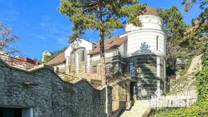 Дом 799м², 3-этажный, участок 12 сот.