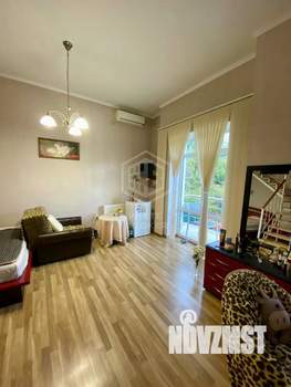 Дом 590м², 3-этажный, участок 9 сот.