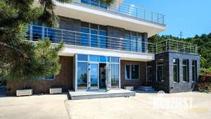 Дом 425м², 3-этажный, участок 10 сот.