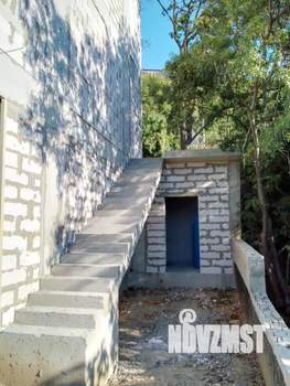 Дом 220м², 3-этажный, участок 3 сот.