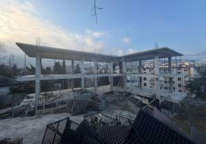 Дом 600м², 3-этажный, участок 10 сот.