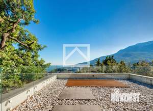 Дом 703м², 2-этажный, участок 12 сот.