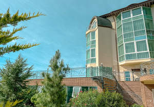 Дом 1391м², 4-этажный, участок 39 сот.