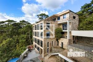 Дом 1480м², 4-этажный, участок 25 сот.