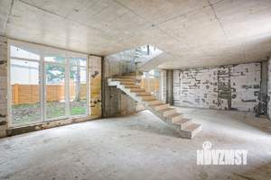 Дом 245м², 3-этажный, участок 5 сот.