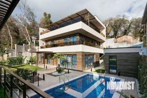 Дом 247м², 3-этажный, участок 8 сот.