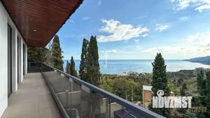 Дом 620м², 3-этажный, участок 11 сот.