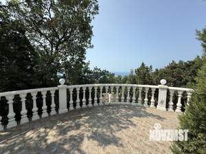 Дом 770м², 3-этажный, участок 22 сот.