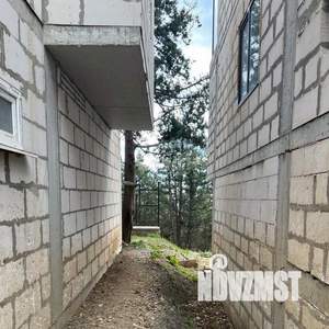 Таунхаус 200м², 3-этажный, участок 2 сот.