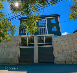 Дом 460м², 3-этажный, участок 10 сот.