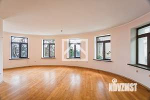 Дом 800м², 4-этажный, участок 12 сот.