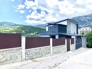 Дом 287м², 3-этажный, участок 4 сот.