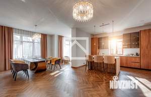 Дом 463м², 2-этажный, участок 21 сот.