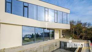 Дом 545м², 3-этажный, участок 10 сот.