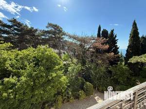 Дом 317м², 3-этажный, участок 5 сот.