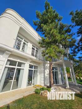 Дом 283м², 2-этажный, участок 10 сот.