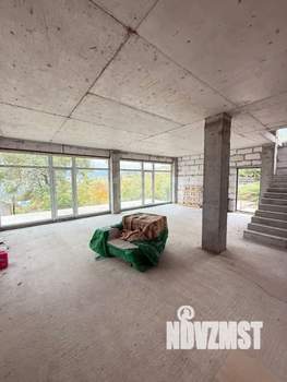 Дом 249м², 3-этажный, участок 4 сот.